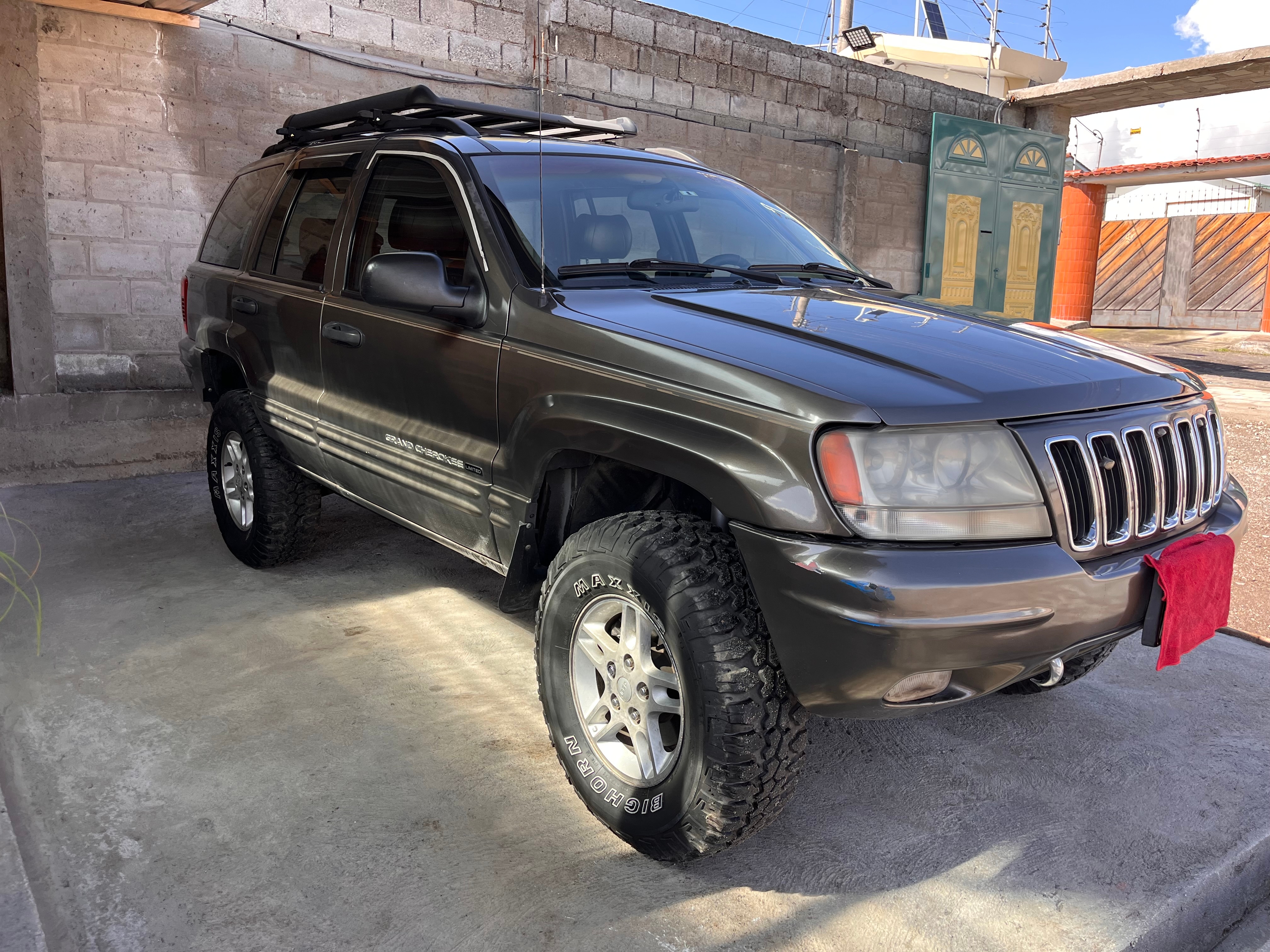 Grigio Jeep Grand Cherokee L Limited 2001